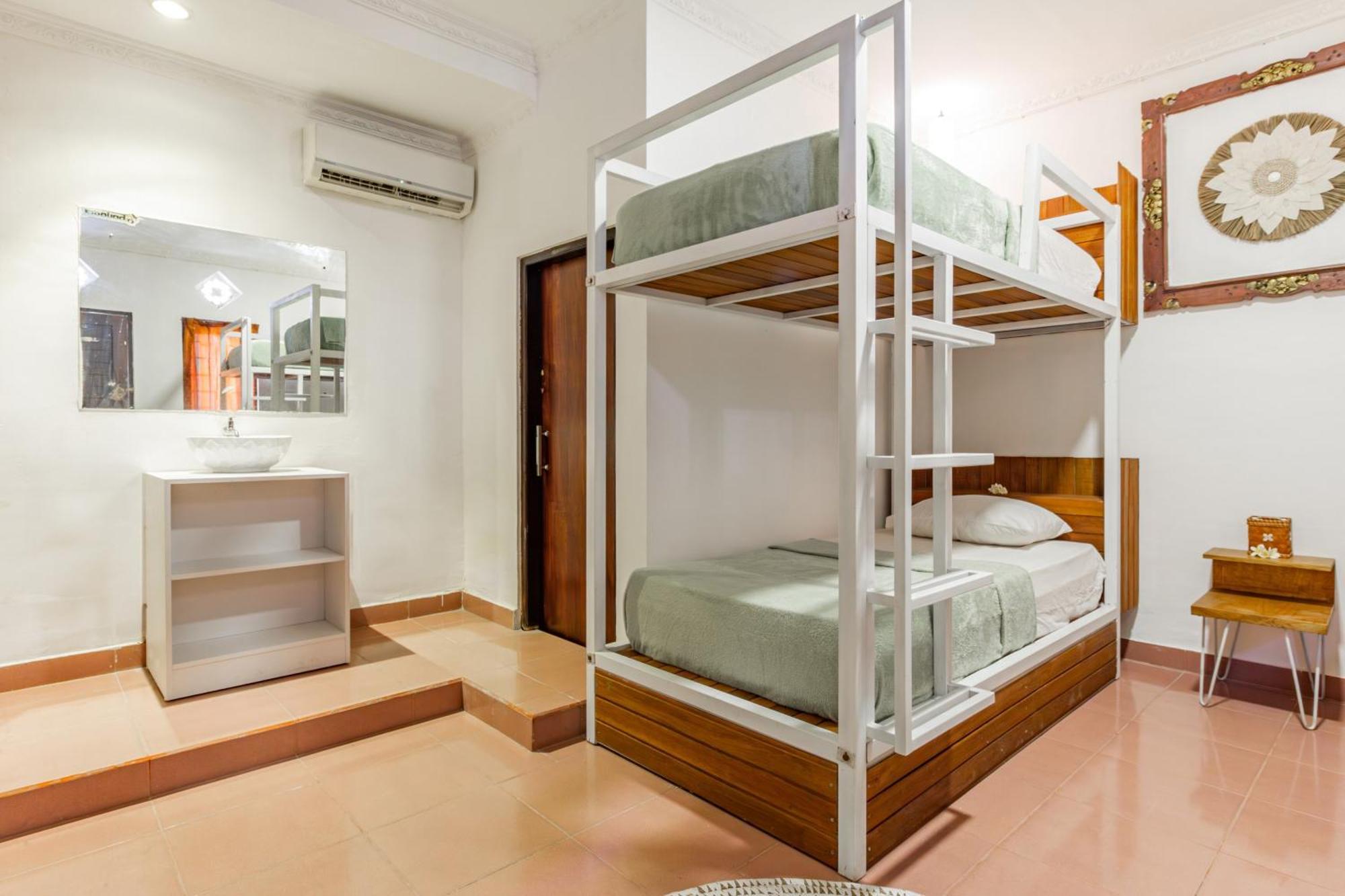 Capital O 93944 Geweka Homestay Jimbaran  Bagian luar foto